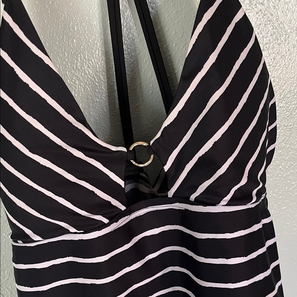 Black and White Striped Halter Swim Top - Picture 5 of 9